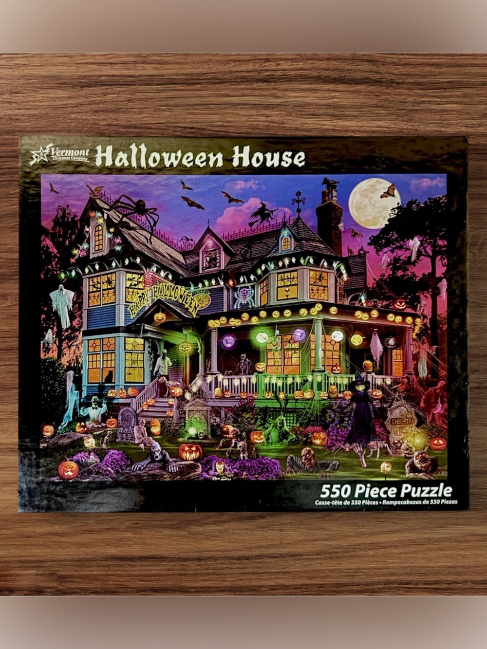 COMPLETE Halloween House 550 Piece Jigsaw Puzzle EUC